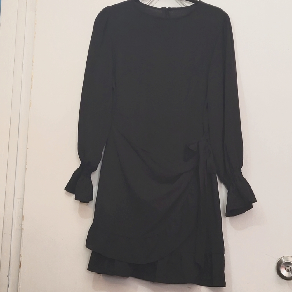 SPANDEX BLK SIDE STRING LONG SLEEVE MIDWAY ABOVE KNEES PRELOVED CONDITION